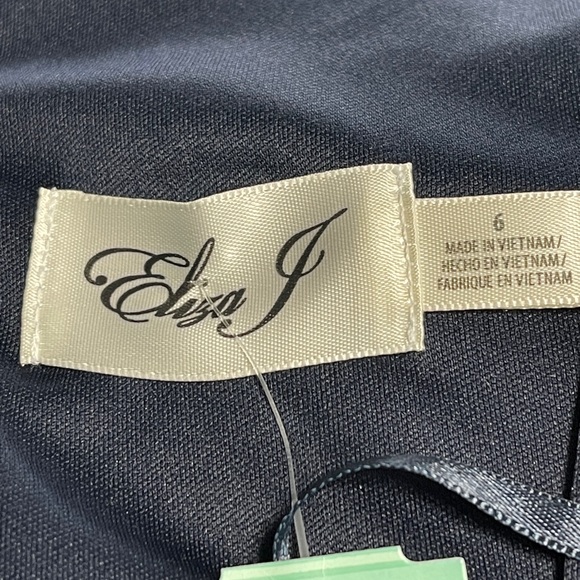 Eliza J Charisma Sleeveless Lace Knit Sheath Dress Navy Size 6 - Picture 6 of 8